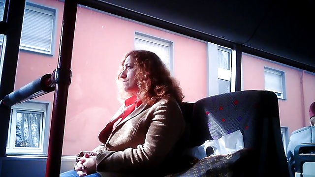 XXX بدون ثبت نام دختر او او را دانلود کلیپ سکسی تهرانی ماساژ می دهد