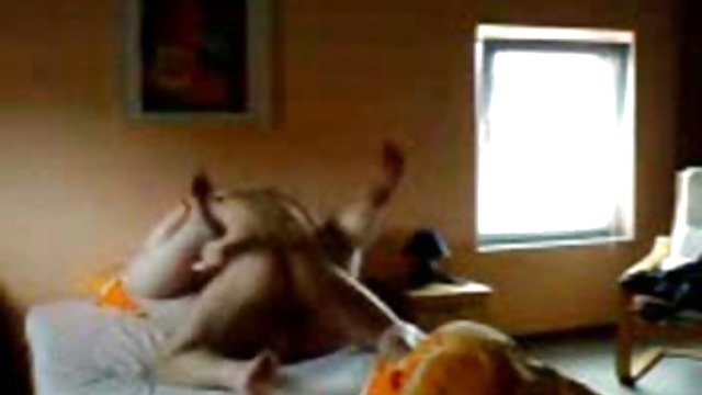 XXX بدون ثبت نام عوضی بسیار شوهرش را برای دانلود کلیپهای سکسی ایرانی صبحانه به او زد